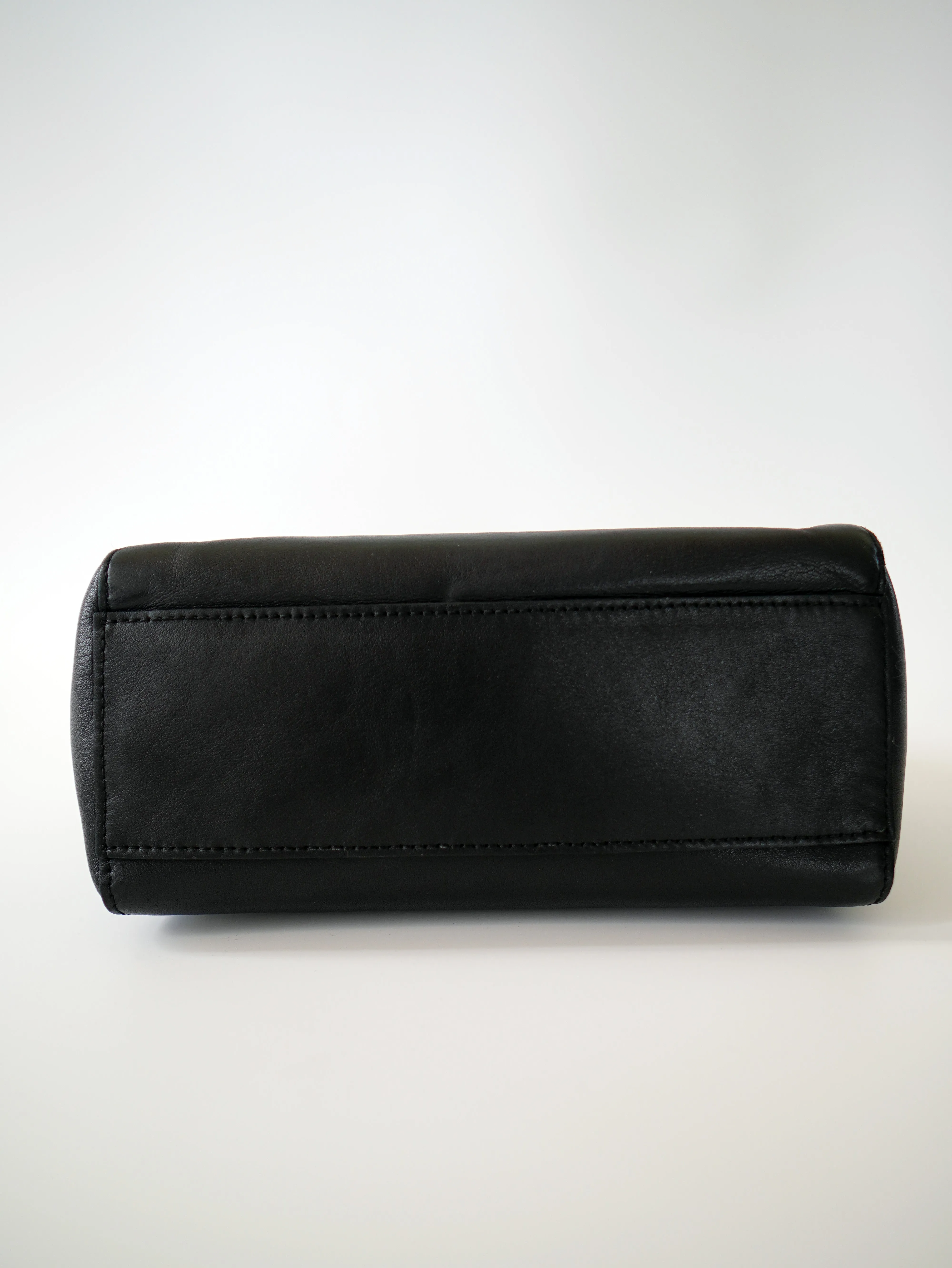<b>FENDI</b> <br>Iconic Mini Peekaboo